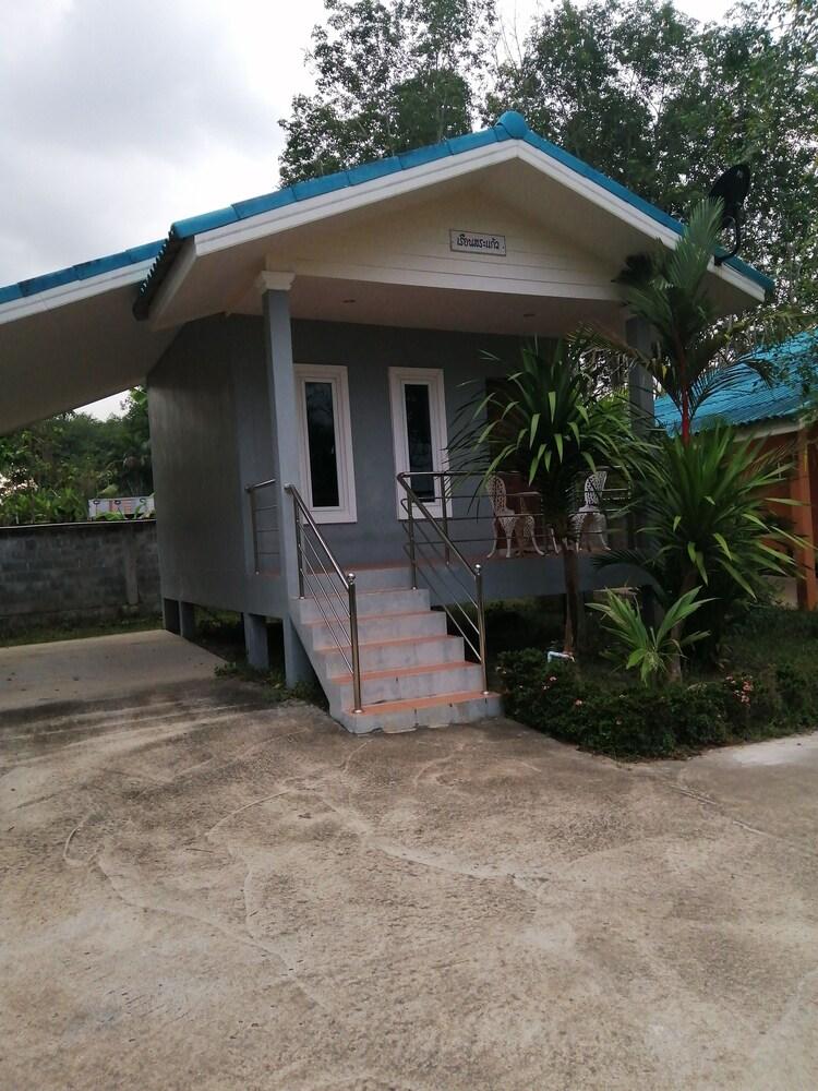 Oyo 75515 Sairung Farmstay Krabi town Esterno foto